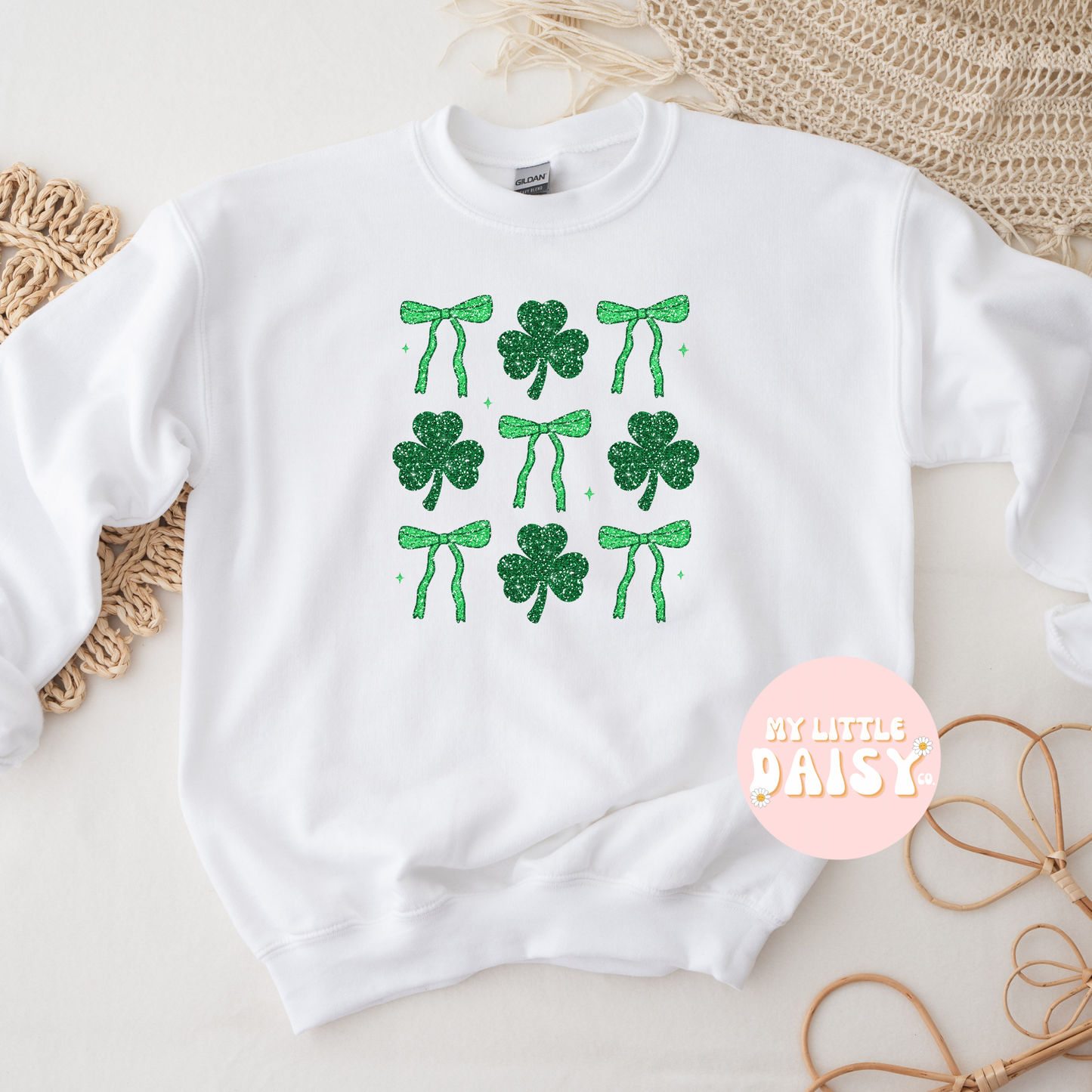 Glitter shamrock & bows shirt/sweatshirt